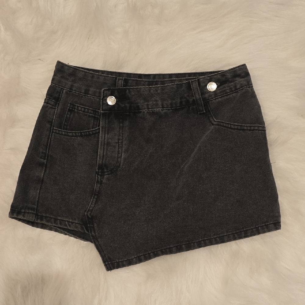 SHEIN Black Asymmetrical Denim Skort